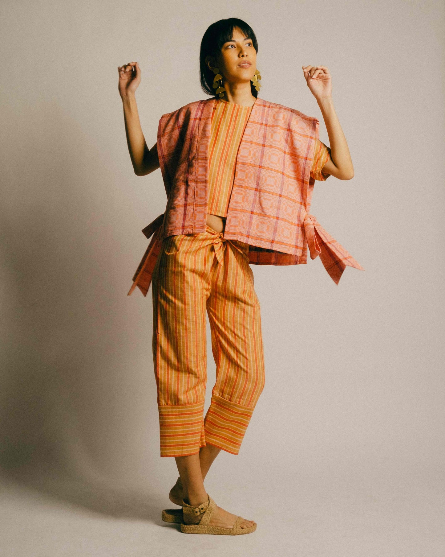 Reversible Samurai Vest in Binakol (Multicolor Orange)